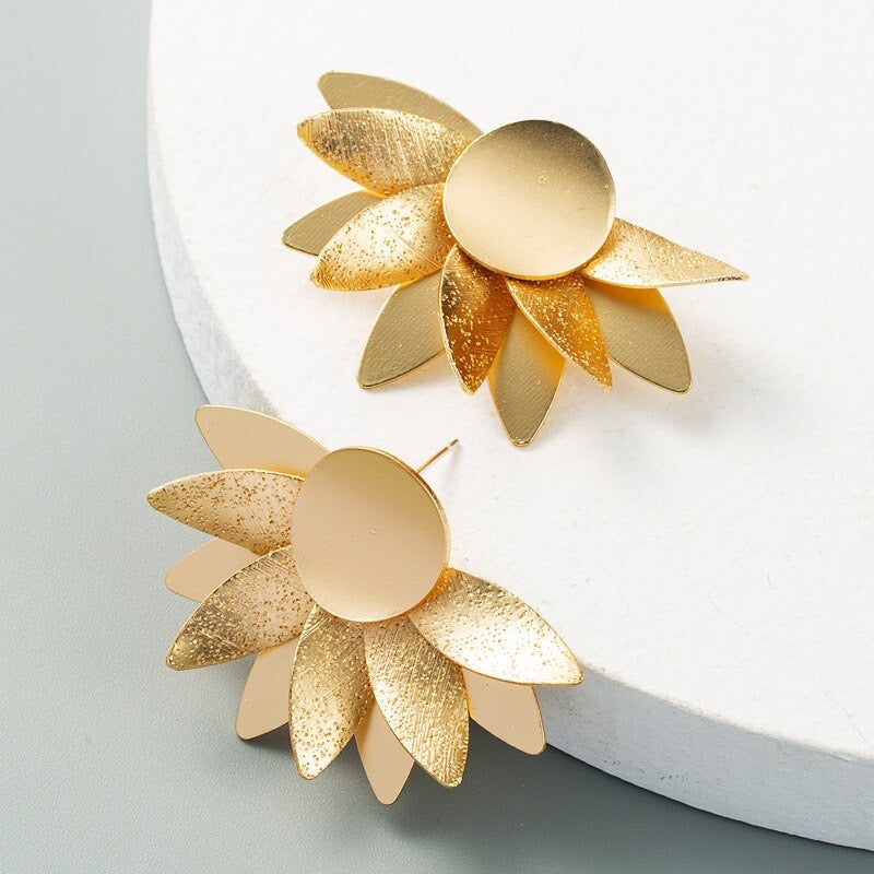 LILY Stud Earring